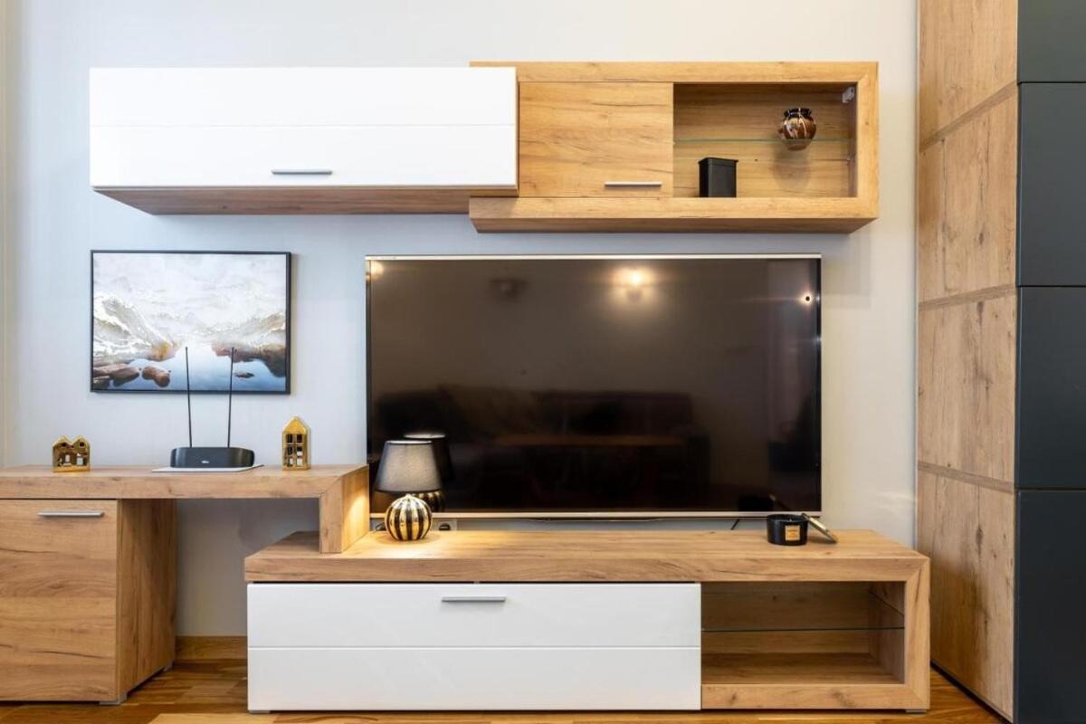 Apartament Chic - Center - Cozy And Comfortable - Wspolna